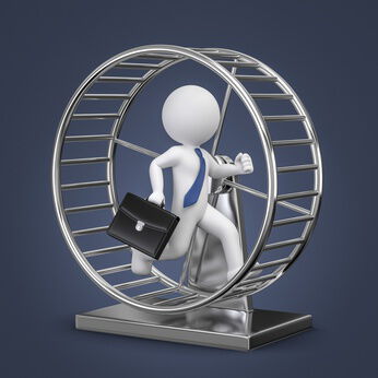 Burnout Therapie, ein Mann läuft in einem Hamsterrad